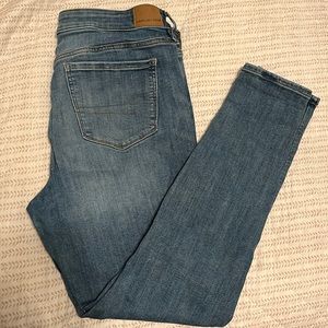 American Eagle Next Level Stretch High-Waisted Women’s Jeans
